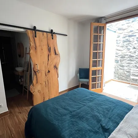 בית הארחה Casa Flores פונשל