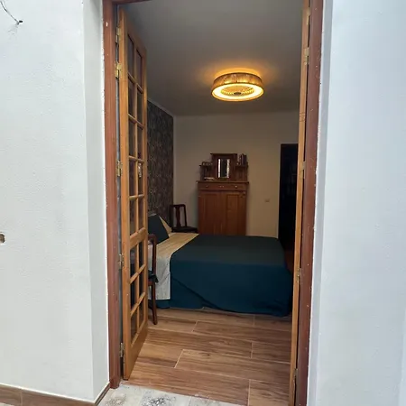 בית הארחה Casa Flores פונשל