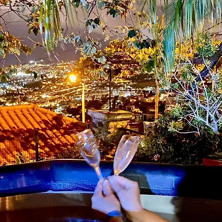 Πανσιόν Casa Flores 3*
