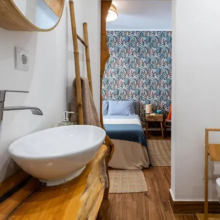 Guest house Casa Flores - Your Charming With Local Secrets