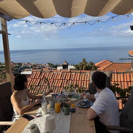 Guest house Casa Flores - Your Charming With Local Secrets Funchal (Madeira)