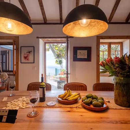 Casa Flores - Your Charming With Local Secrets Funchal (Madeira)