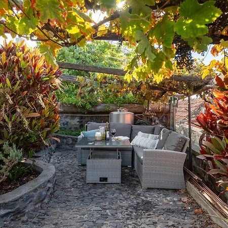 Guest house Casa Flores - Your Charming With Local Secrets