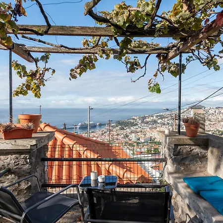 Casa Flores - Your Charming With Local Secrets Funchal (Madeira)
